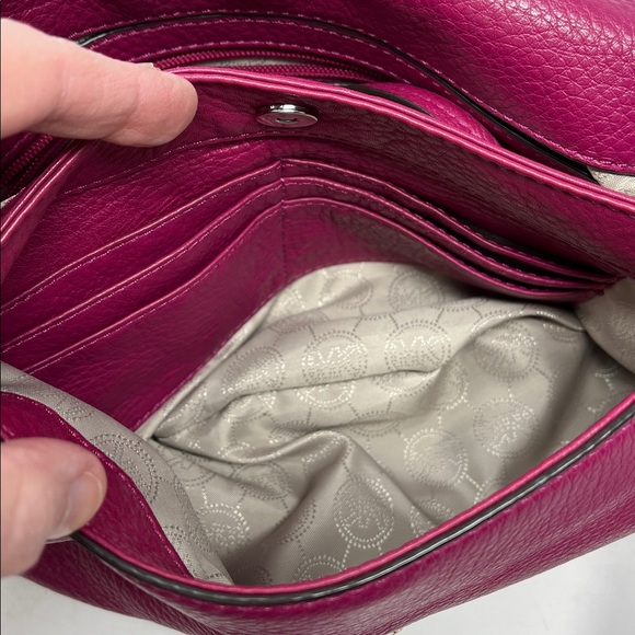 MICHAEL KORS BEDFORD PEBBLED LEATHER FLAP OVER SHOULDER BAG FUSCHIA CROSSBODY - Picture 13 of 17
